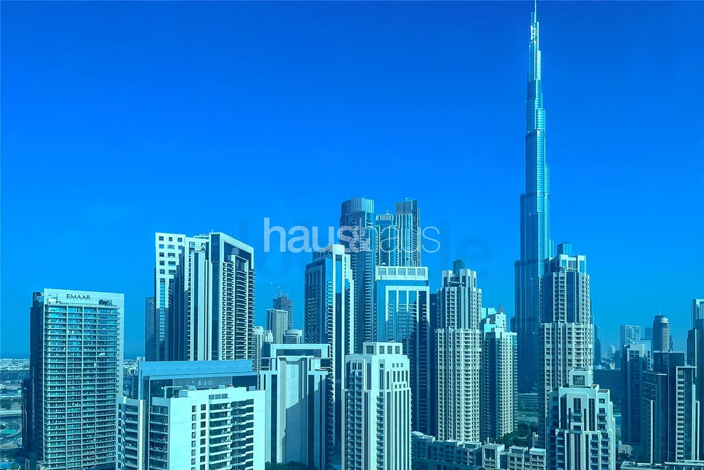 Panoramic Views | Shell Core | High Floor