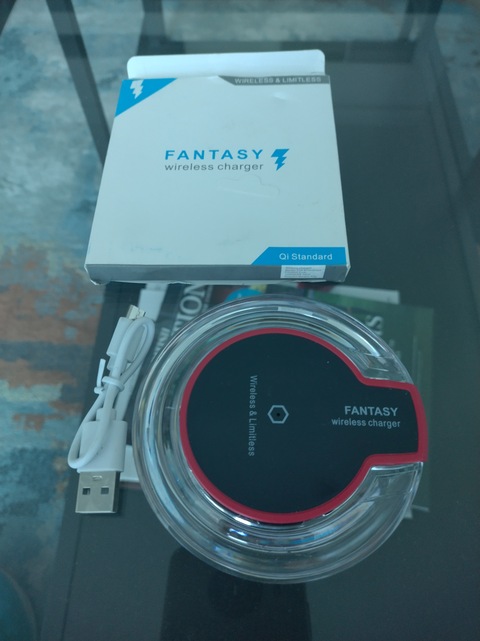 FANTASY Charging Cable + Wireless Station