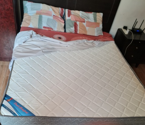 Dual comfort Towell Mattress! Travelling to India ! Urgent !