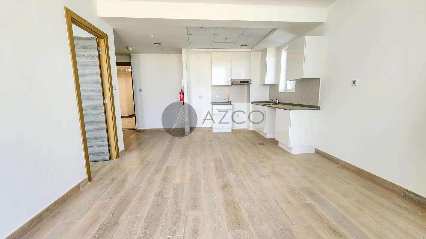 Exclusive| Higher Floor| Ready to Move