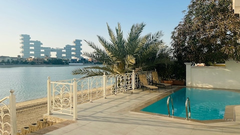 Atlantis view -Luxury Furnished 5BR+M Villa w/Private Pool / Beach