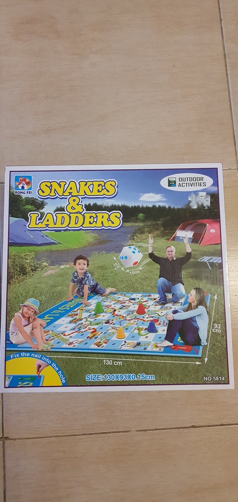 Snakes and ladders mat Aed 20