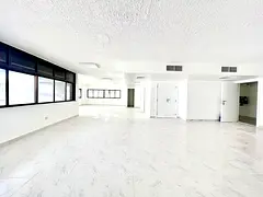 0% Commission| Chiller Free| Prime Location