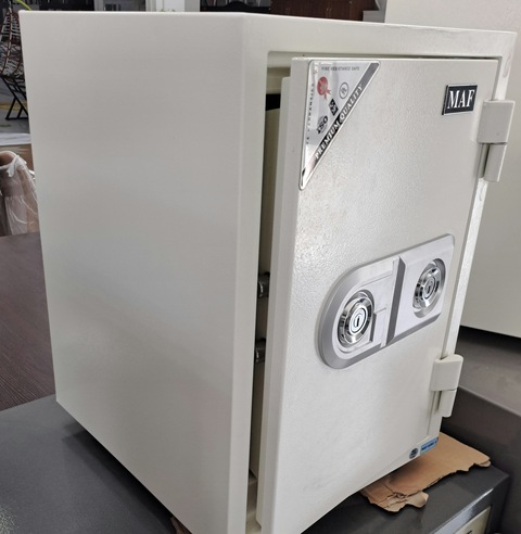 Safe box/locker white 60kg,90kg