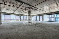 Spacious Shell Core In Prime Location
