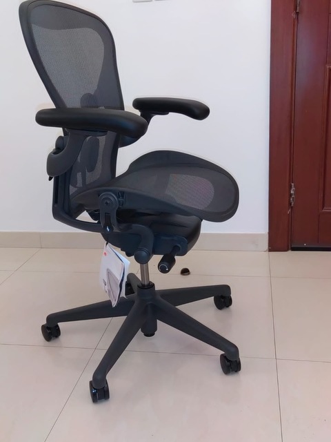 HARMAN MILLER office chair Never use new