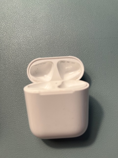 AirPods 2nd Gen Charging Case