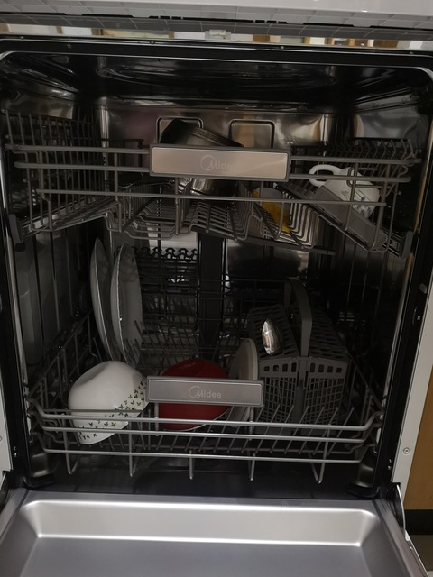 5 months new 14 place setting 11L Midea Dishwasher