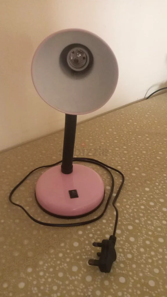 Pink table lamp (working perfectly)632208317815051111