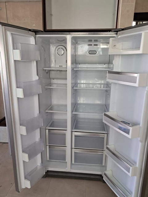 Siemens brand  side by side door refrigerator