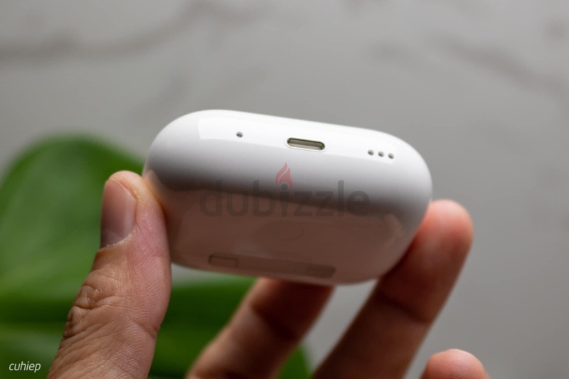 Apple AirPods Pro 2nd Generation-1