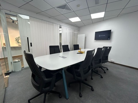 Furnished Offices with All Amenities and Discounts in Prime Locations - Book Now!