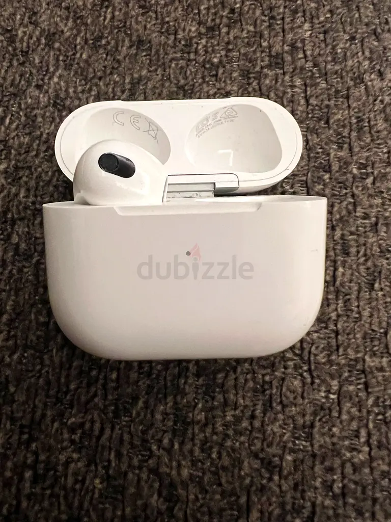 Airpod 3rd Generation Charging Case + Left Earbud