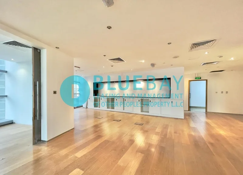 Spacious Fitted | Seperate Cubicles | Dda/freezone License