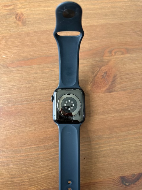 Apple Watch Series 8 - 6 months warranty from Apple