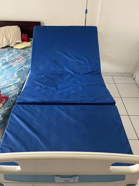 Medical Bed in very good condition for sale - Price Negotiable