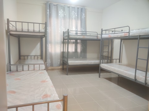 Bed space available for Kerala Batchlores in Al khail Gate AlQouz Dubai