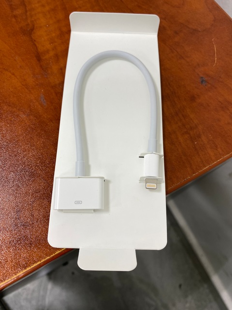 Apple Lightning To 30-PIN Adapter (MD824AM/A) White