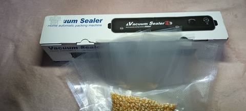 Vacuum Sealer w/ free vacuum bags