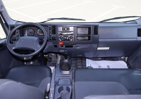 2020 Isuzu NPR Euro4 Double Cab Pickup Truck | GCC Specs | Excellent Condition