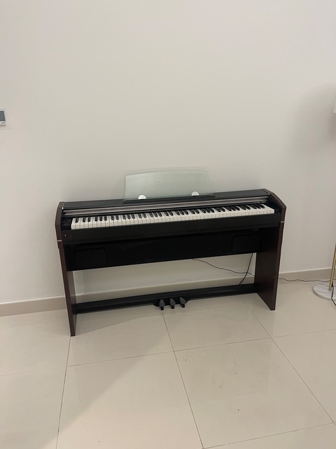 Piano for sale! Used for 5 months, electric. In great shape. Can record and adjust volume.