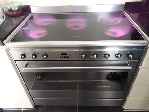 SMEG 5 Burners Electric Ceramic Cooking Range 90x60