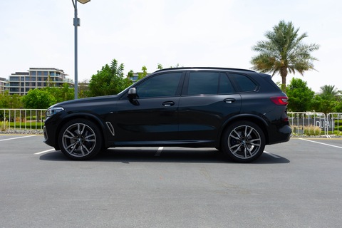 AED4,800/MONTH | BMW X5 M50i M-SPORT | WARRANTY | SERVICE CONTRACT | FULL BMW HISTORY | GCC