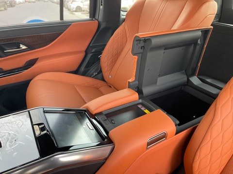 Lexus LX600 VIP 2023