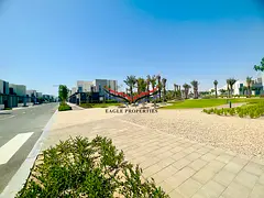 Cozy Villa | Single Row | Maid Room