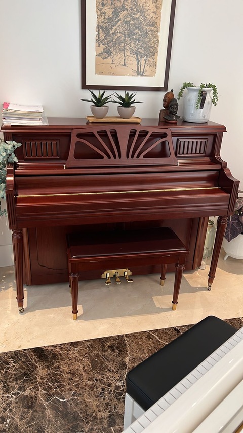High-end Ritmuller Upright mahagony piano with bench