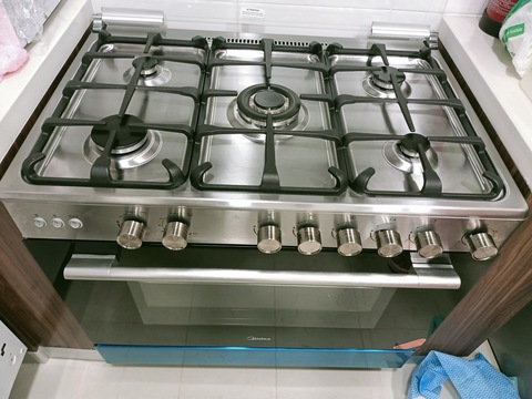 Media Latest Model 5 Burner Full Gass Cooking Range 90x60