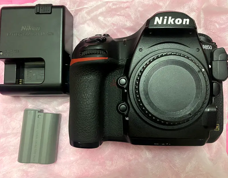 Nikon D850 full frame 45.7 mp camera