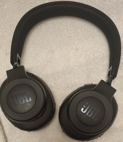 JBL E65BTNC Headphones