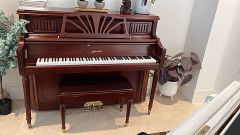 High-end Ritmuller Upright mahagony piano with bench