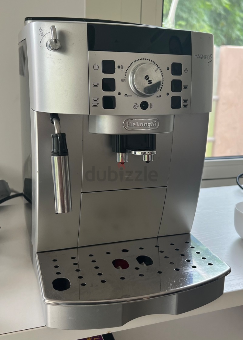 Delonghi Fully Automatic 1.8L Coffee Machine Silver and Blac-4