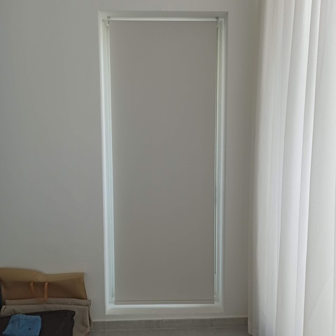 Black out blind - white, 95cm by 250cm