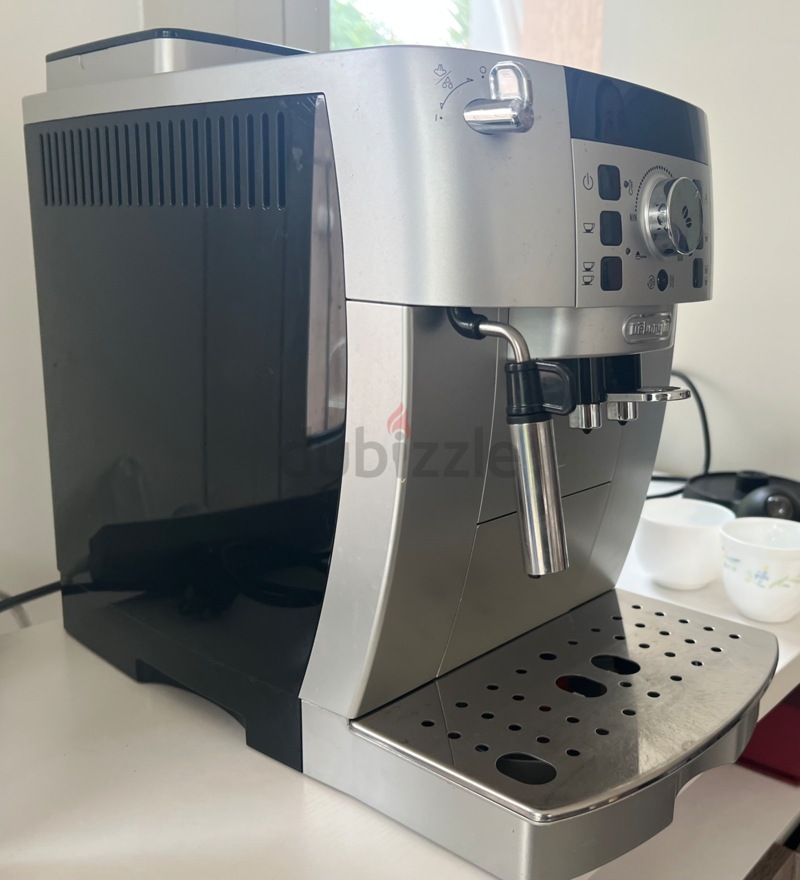 Delonghi Fully Automatic 1.8L Coffee Machine Silver and Blac-5