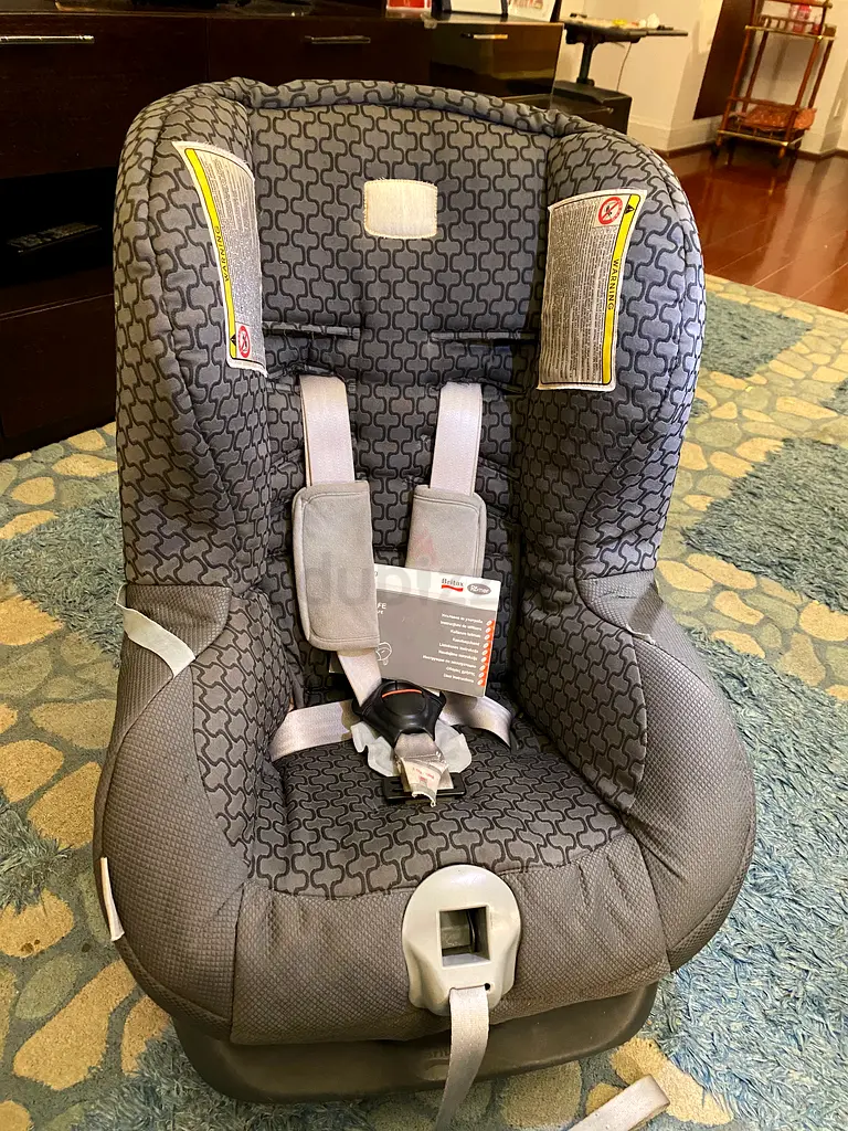 Infant / kid car seat Britax Romer ( 0 kg to 18 kg) upto 4y