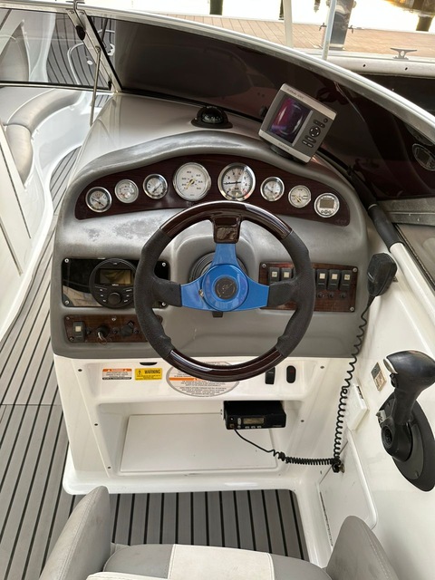 Great deal - Reduced price - Chaparral 233 Sunesta for Sale