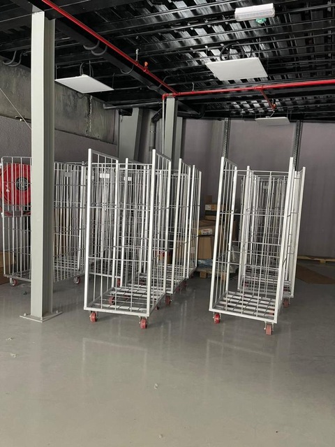CAGE TROLLY WAREHOUSE