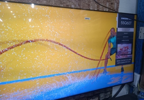 Samsung 55QLED 4k SAMART TV New