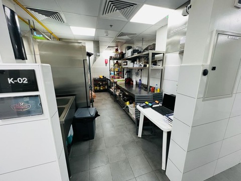 Cloud kitchen with dining space in business bay