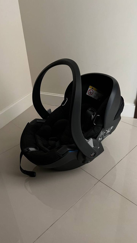 infant car seat from BABYZEN YOYO