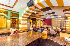 8.8% Roi / Restaurant Business / Prime Location