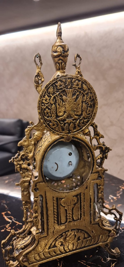 ساعة ملكية من عصر ملك بريطانيا جورج الاول
