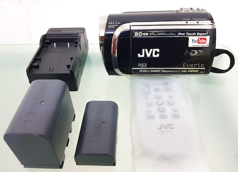 With Box Like New - JVC Everio 80GB Hard Disk Handicam Camcorder