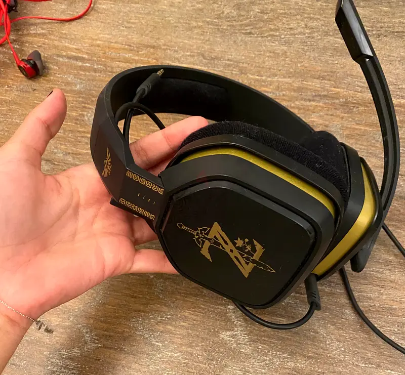 A10 Zelda Gaming headphones with mic for sale