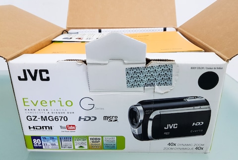 With Box Like New - JVC Everio 80GB Hard Disk Handicam Camcorder