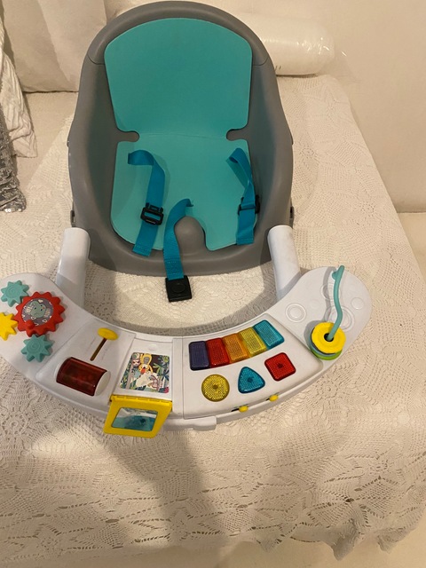 Baby floor seat with activity tray