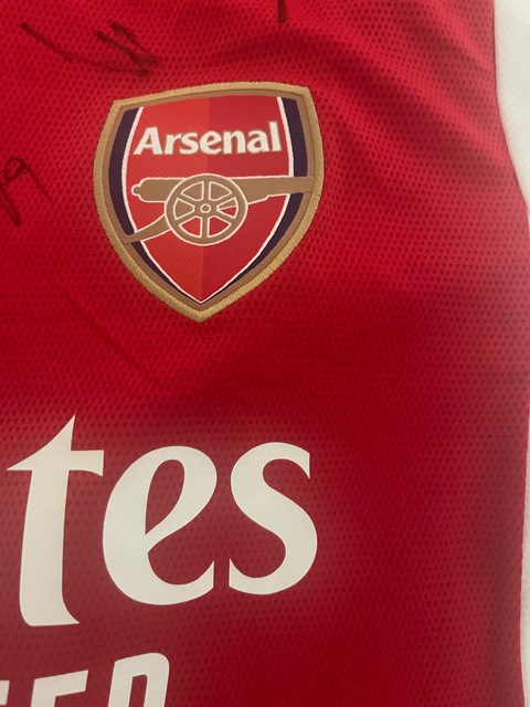 Arsenal Jersey Signed by whole Squad -Rare Collectible